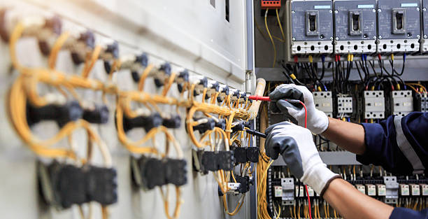 Professional Electrician technician working in Hicksville, NY